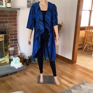 NWT Shirley size small blue black design